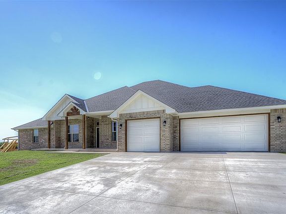3rd image of 4610 Adraina Way