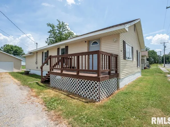 606 S Mulkey St, Christopher, IL 62822