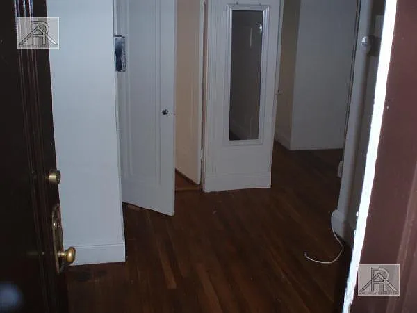 1 bed, 1.0 bath, $2,325 — Photo 4