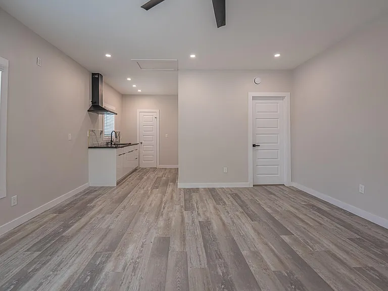 4202 Clay St #A/C — Photo 7