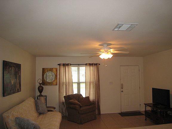3rd image of 911 N 20th St