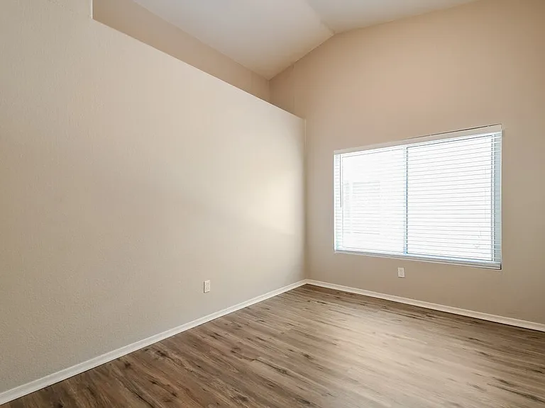 820 N Sailors Way — Photo 7