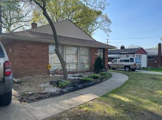 24101 Manistee St, Oak Park, MI 48237