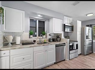 420 SE 9th Ct #1-2, Fort Lauderdale, FL 33316