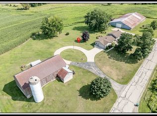 N3212 Bean City Rd, New London, WI 54961