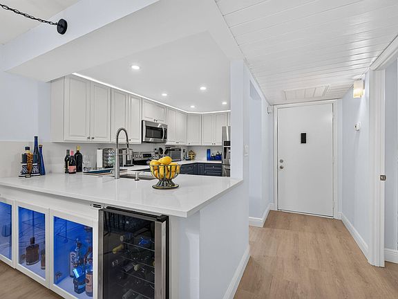 3rd image of 8 Royal Palm Way #104