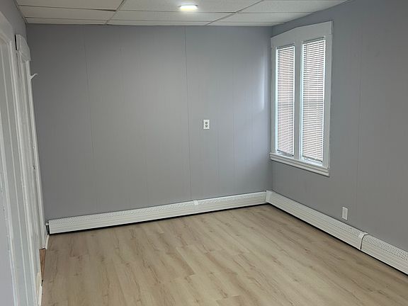 3rd image of 80 Baker St Unit 5