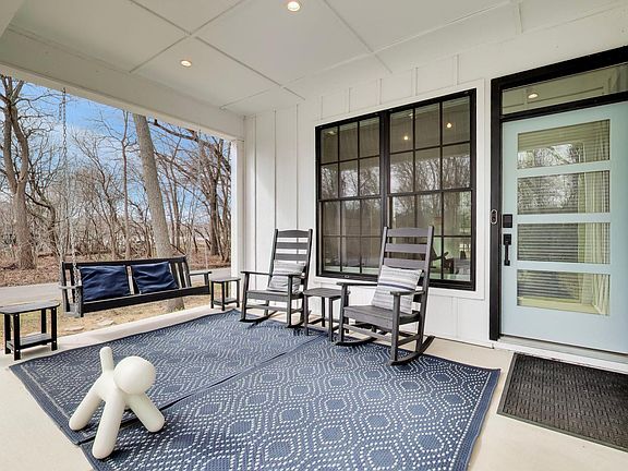 2nd image of 424 Dreamwold Way