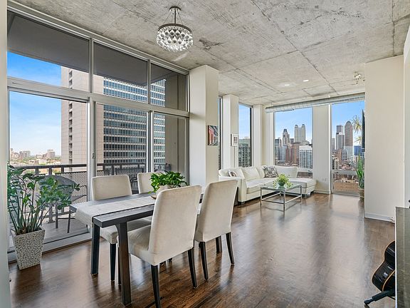 2nd image of 700 N Larrabee St #61