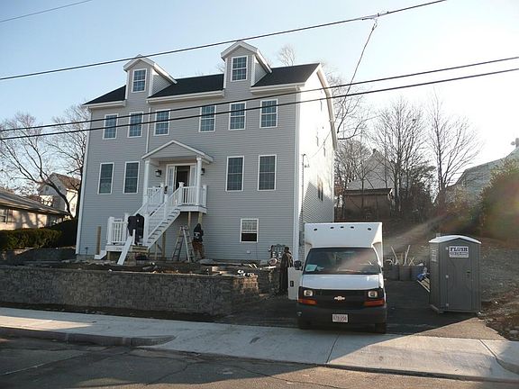 2nd image of 229 Lincoln St #A