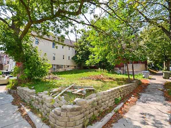 1821 North HUMBOLDT AVENUE, Milwaukee, WI 53202