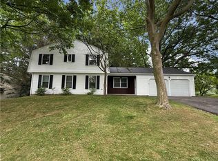 118 S Ridge Trl, Fairport, NY 14450