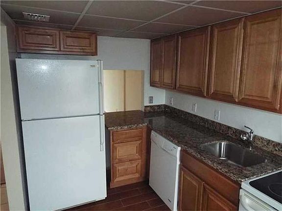 4th image of 4500 N Federal Hwy APT 309A