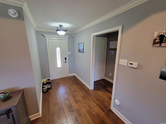 4th image of 908 Puritan Dr