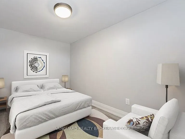 135 Pollock Ave — Photo 20