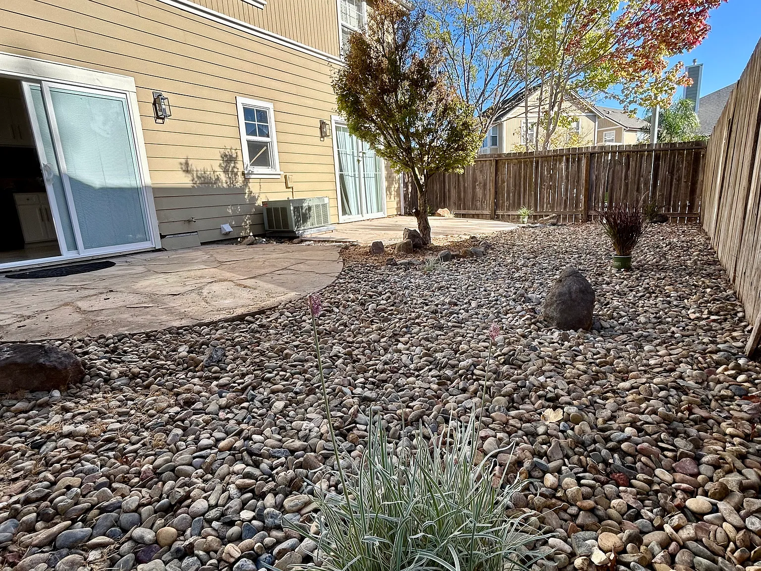 4 bed, 2.5 bath, 1614 sqft, $3,475 — Photo 2