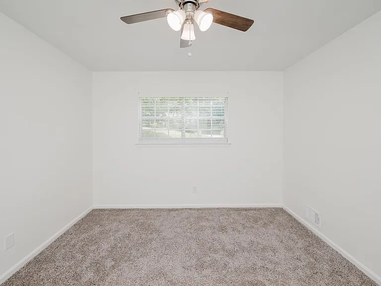 1440 Hickory Ln — Photo 26