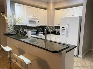 1107 Winding Pines Cir UNIT 204, Cape Coral, FL 33909