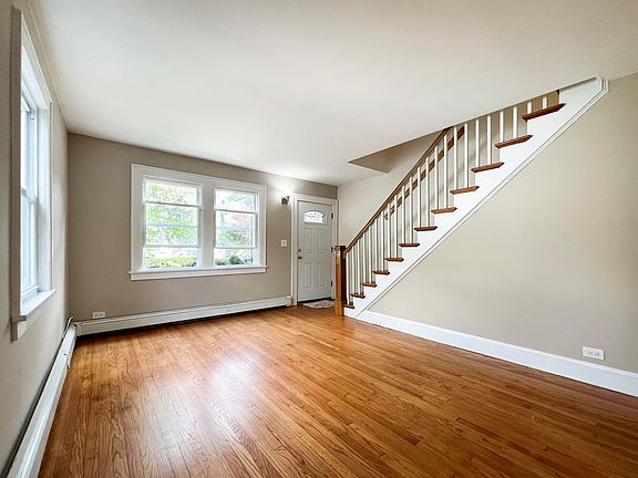 3rd image of 313 Columbus Ave