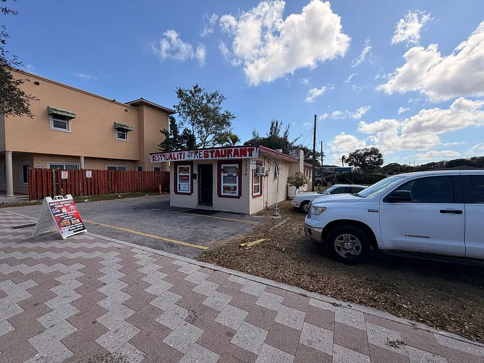 1536 W Sistrunk Blvd #RESTAURANT