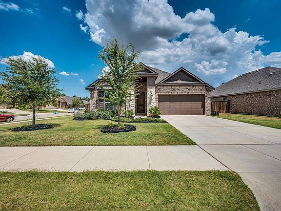 2nd image of 3601 Worthington Dr