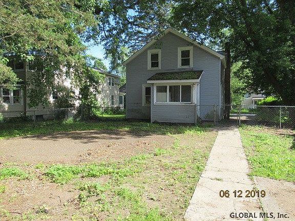 5th image of 37 1st St