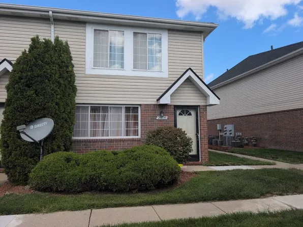 29870 Donna Ln #88, New Baltimore, MI 48047