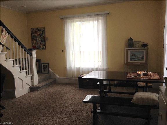 4th image of 904 Parrish St