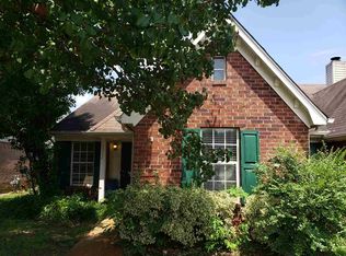 1572 Beaver Trail Dr, Cordova, TN 38016