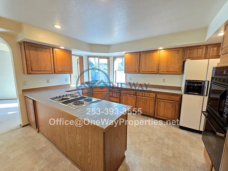 2855 Chambers Bay Dr — Photo 4