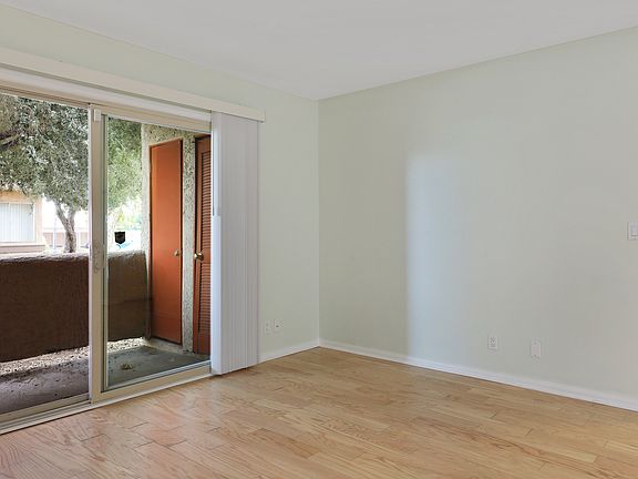 4th image of 1455 E Katie Ave Unit O15