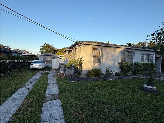 4th image of 6741 NW 6th Ct
