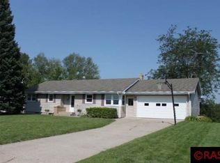 610 S 4th St, Le Sueur, MN 56058