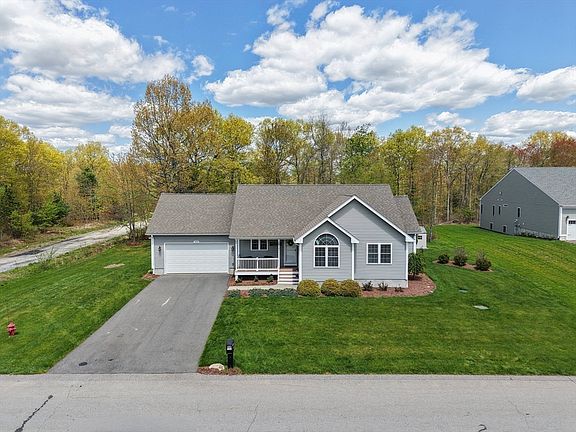3rd image of 3080 Club House Dr