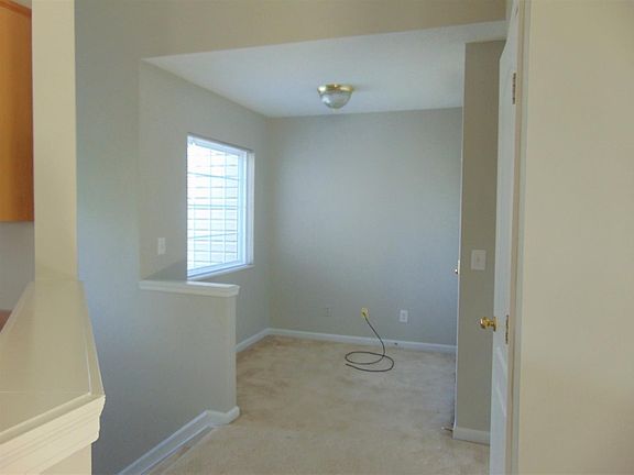 3rd image of 2487 Aldermont Ct