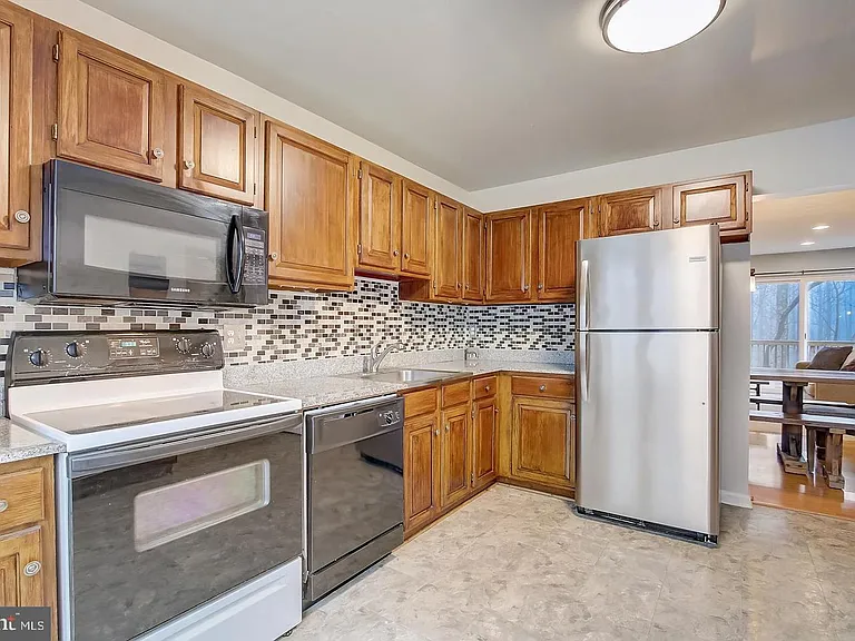 1011 Ellicott Dr — Photo 9