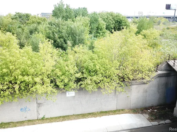 6200 Russell St, Detroit, MI 48211