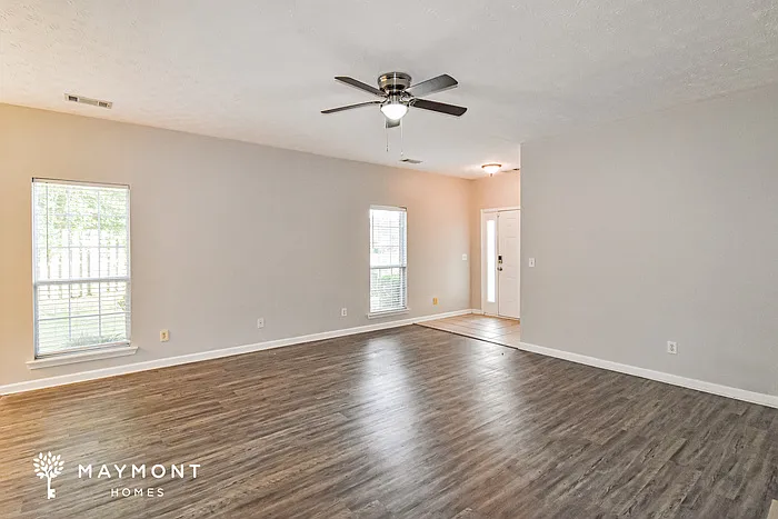 718 Sandy Ridge Ct — Photo 3