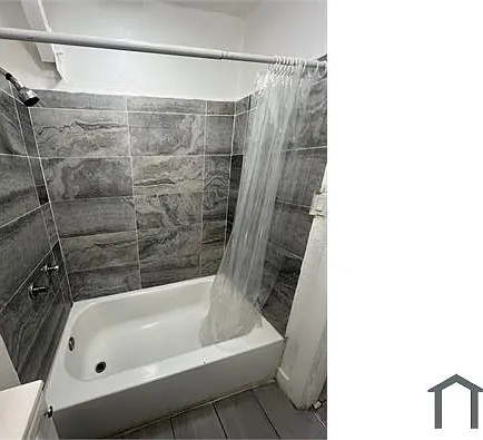 14151 Paramount Blvd #7 — Photo 4