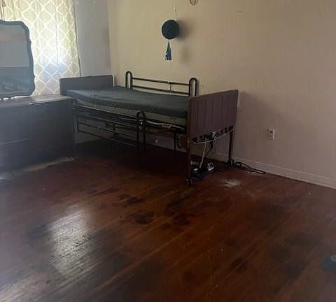 4th image of 18001 NW 6th Place