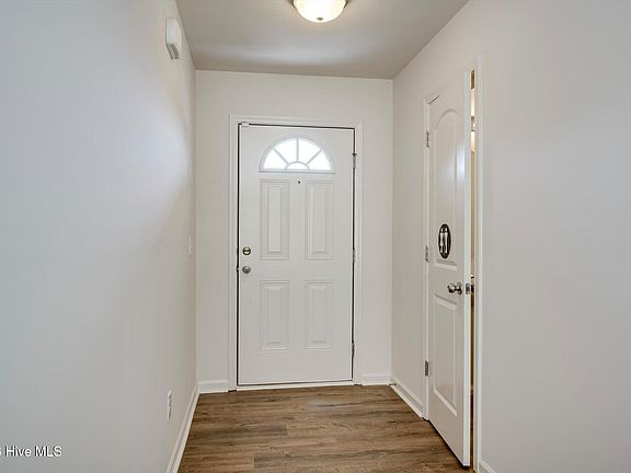 4th image of 3403 Wisteria Lane