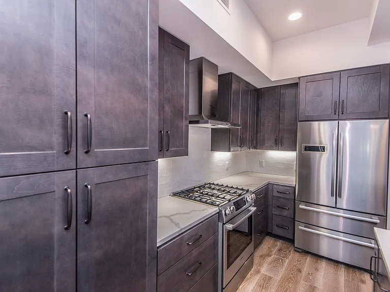 5 Gadsdenboro St #312 — Photo 7
