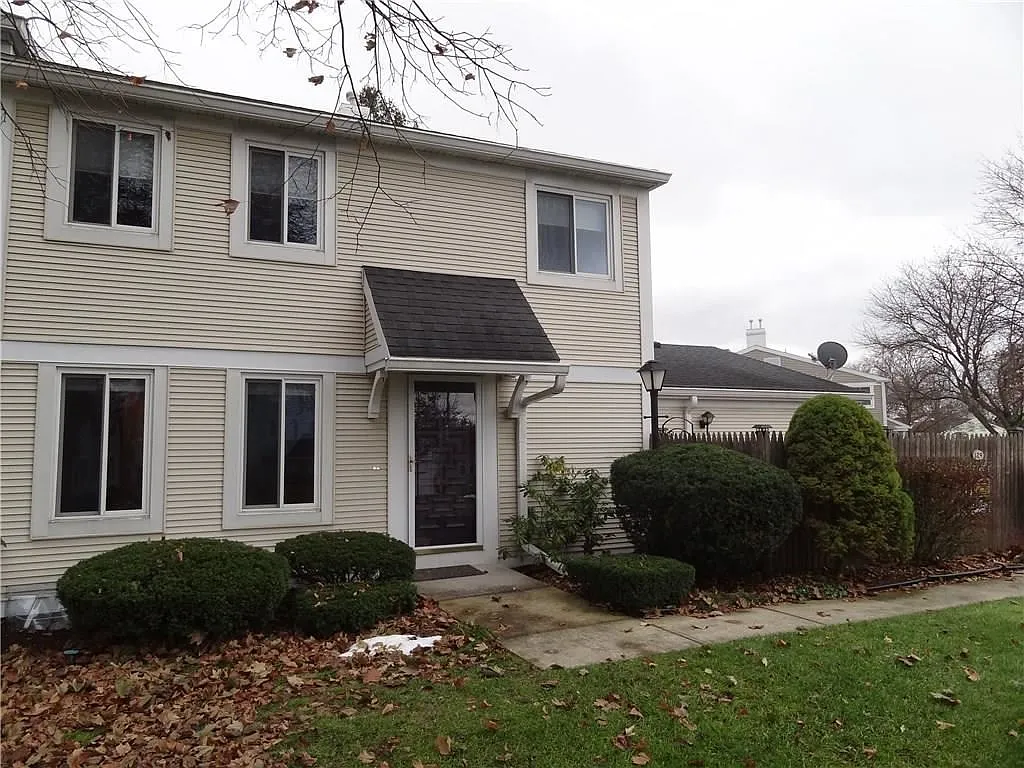 129 Greenway Blvd photo 1