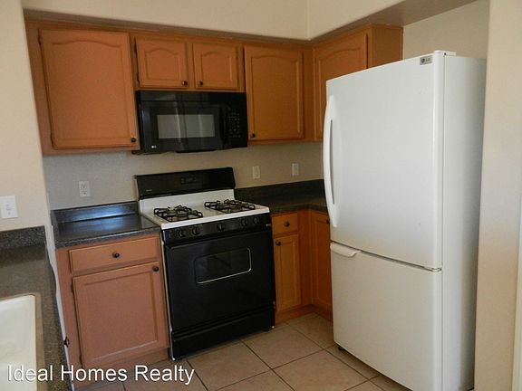 5th image of 3400 Cabana Dr Unit 2055