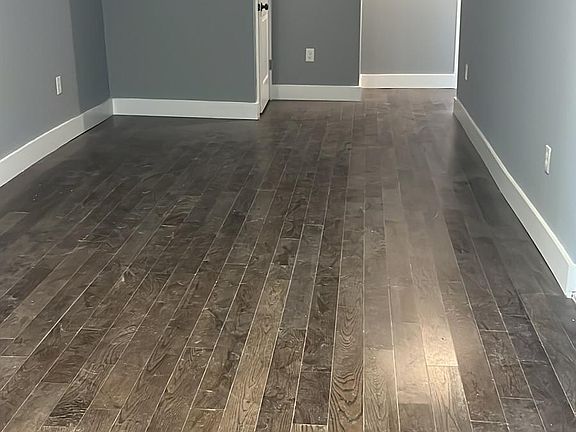 5th image of 355 Sanford Ave #2C