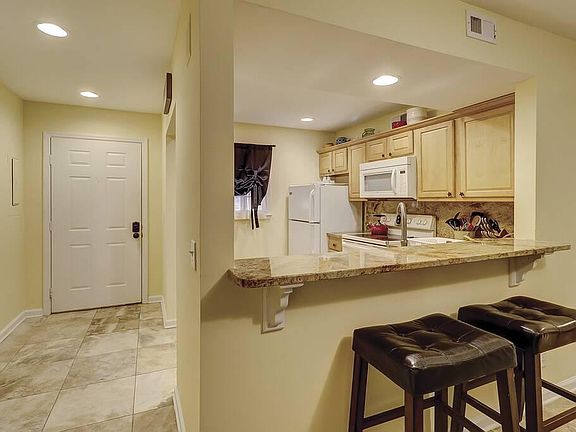 5th image of 1 Grasslawn Ave #105