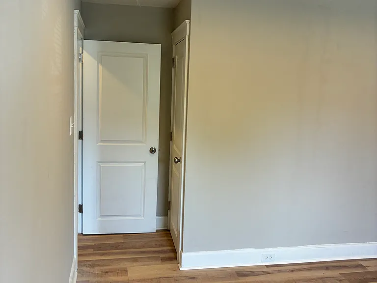 1421 Ridley Ave — Photo 8