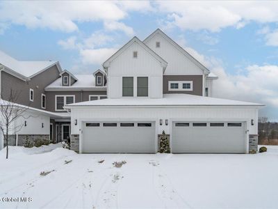 27 Wardley Circle, Cohoes, NY, 12047