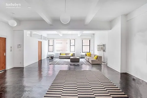 Sold by Sotheby's International Realty | media 3