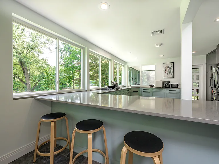 35 Kirk Rd — Photo 27